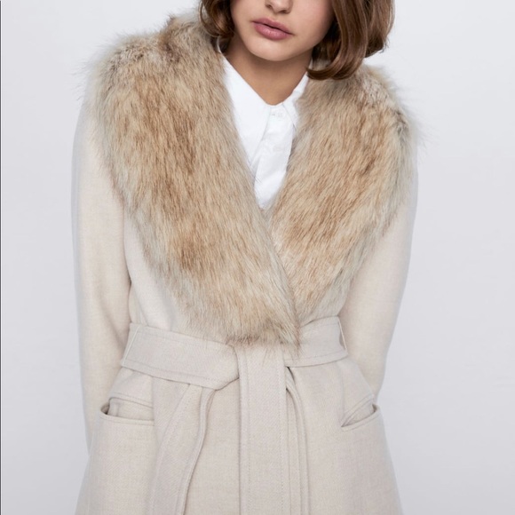 Coat with faux fur collar - Picture 2 of 5